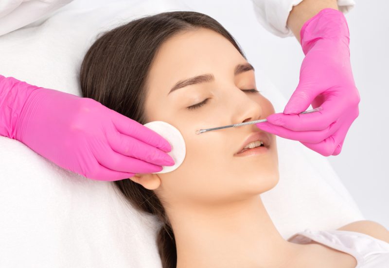 Deep cleansing facial plus phototherapy